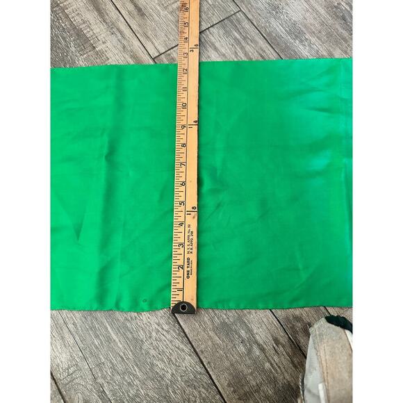 Vintage Anne Klein Women's Green Red Embroidery Christmas holiday silk scarf - Picture 6 of 6